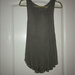 AE BLACK & WHITE TWISTED BACK TANK